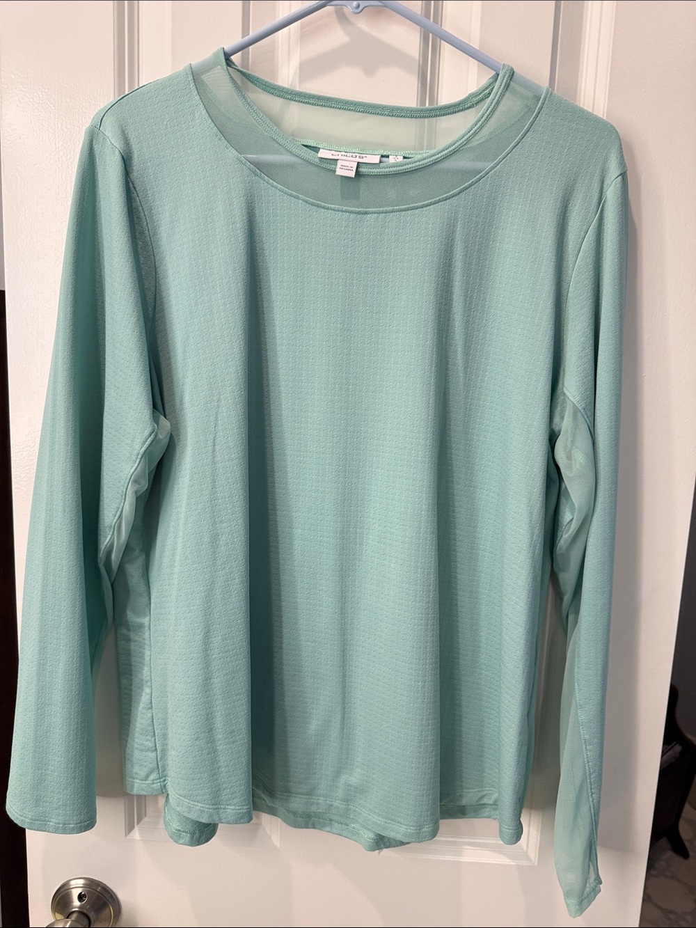 Chico's Mint Green Long-Sleeve Women's Top